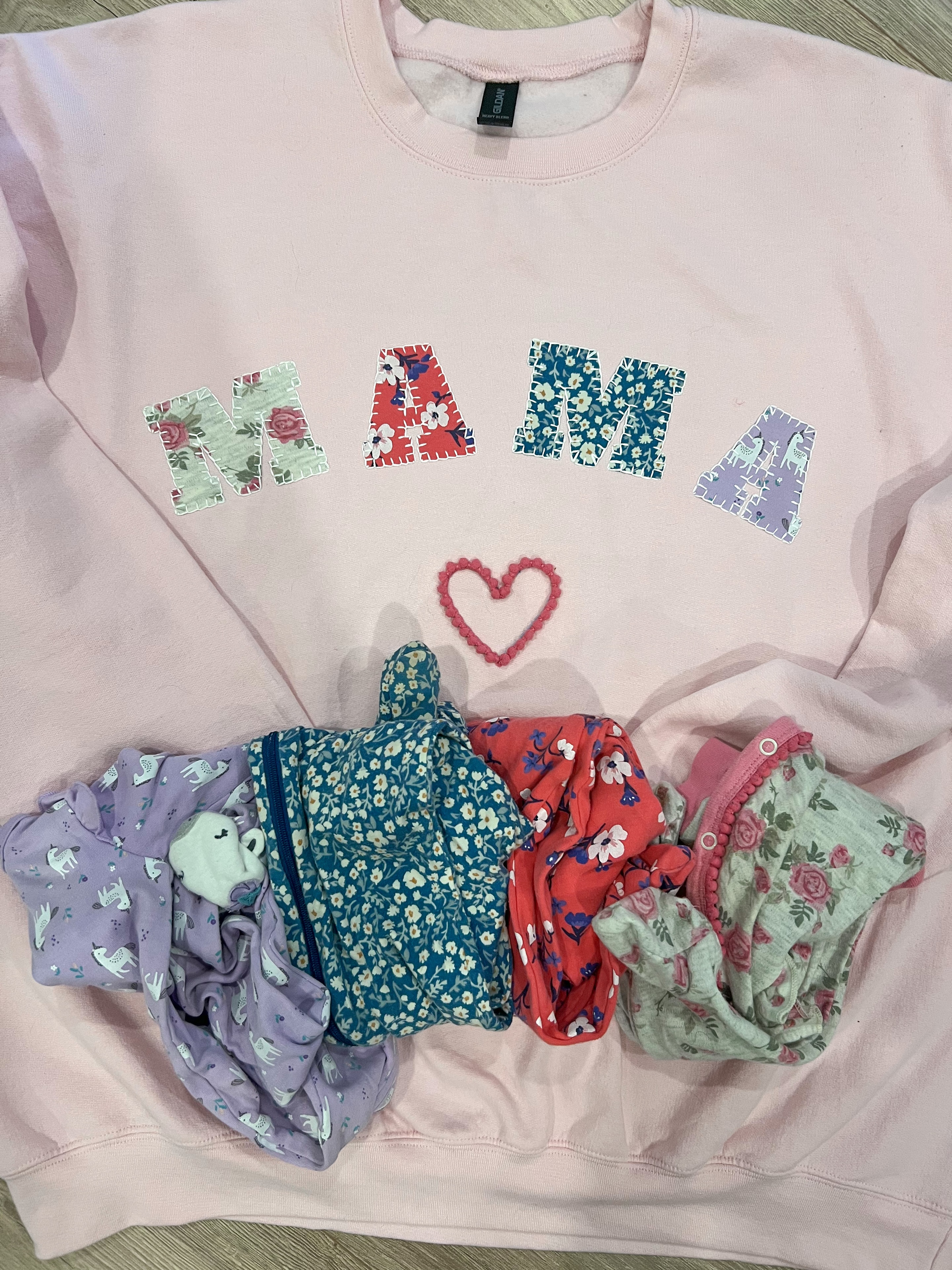 Pink MAMA sweatshirt with embroidery